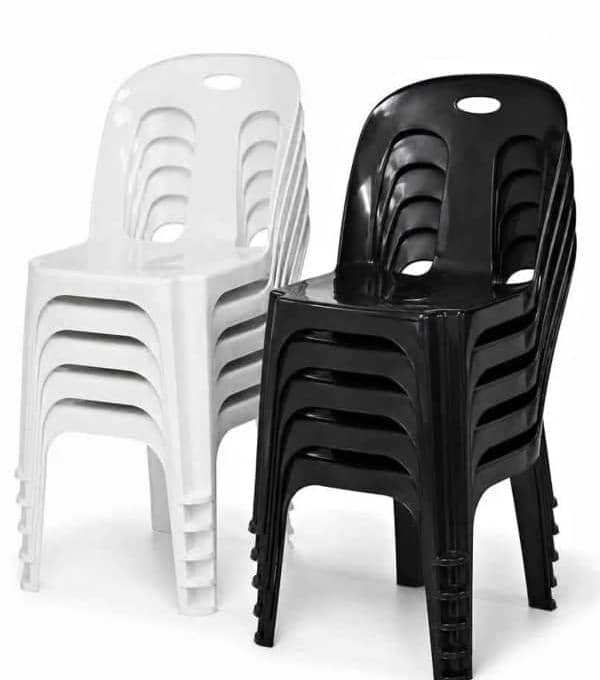 White Armless chairs